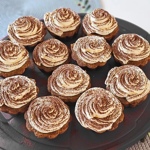 tiramisu-cupcakes-v0-5i3h27s6wyae1